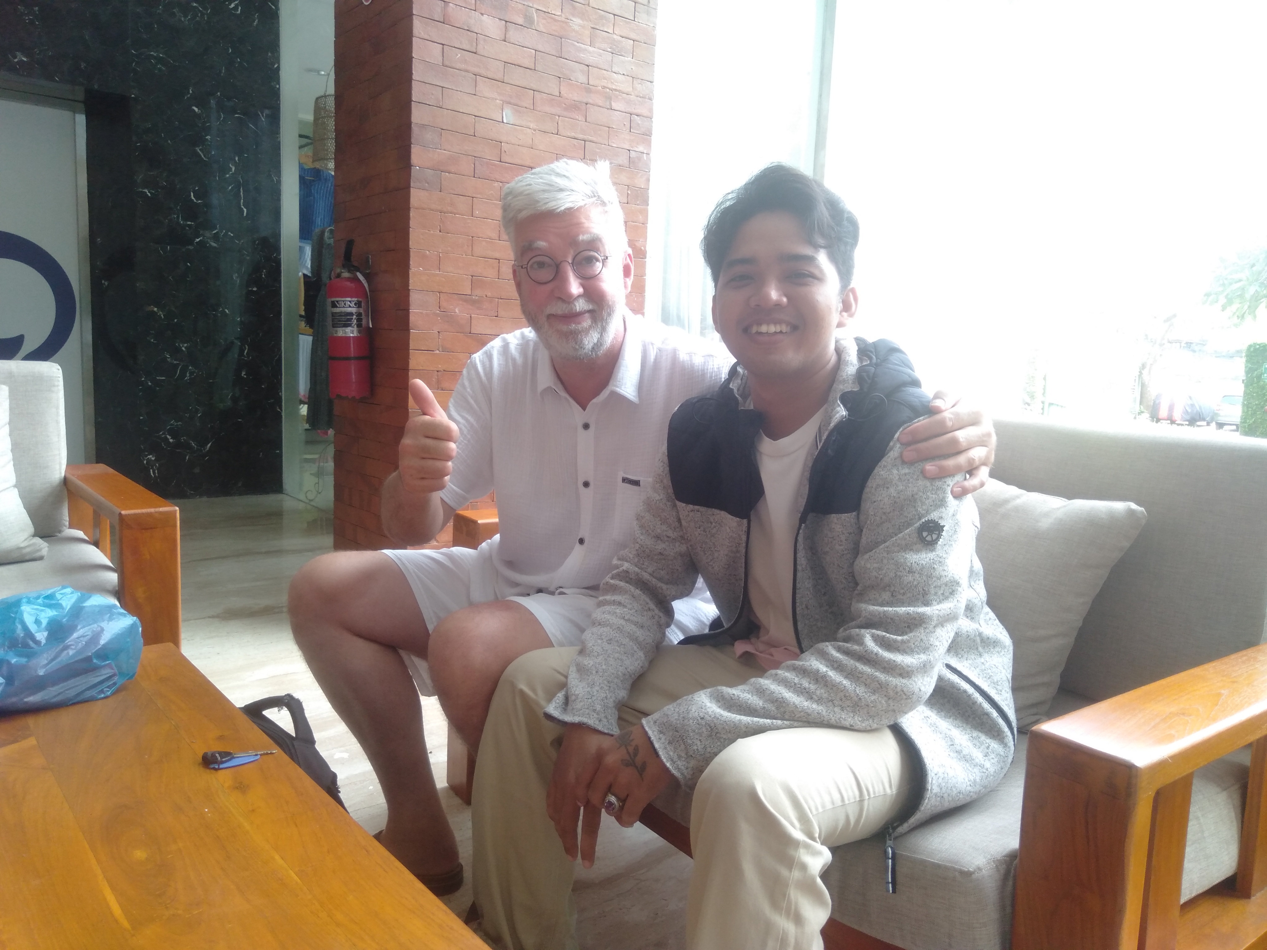 Foto pelanggan yang puas