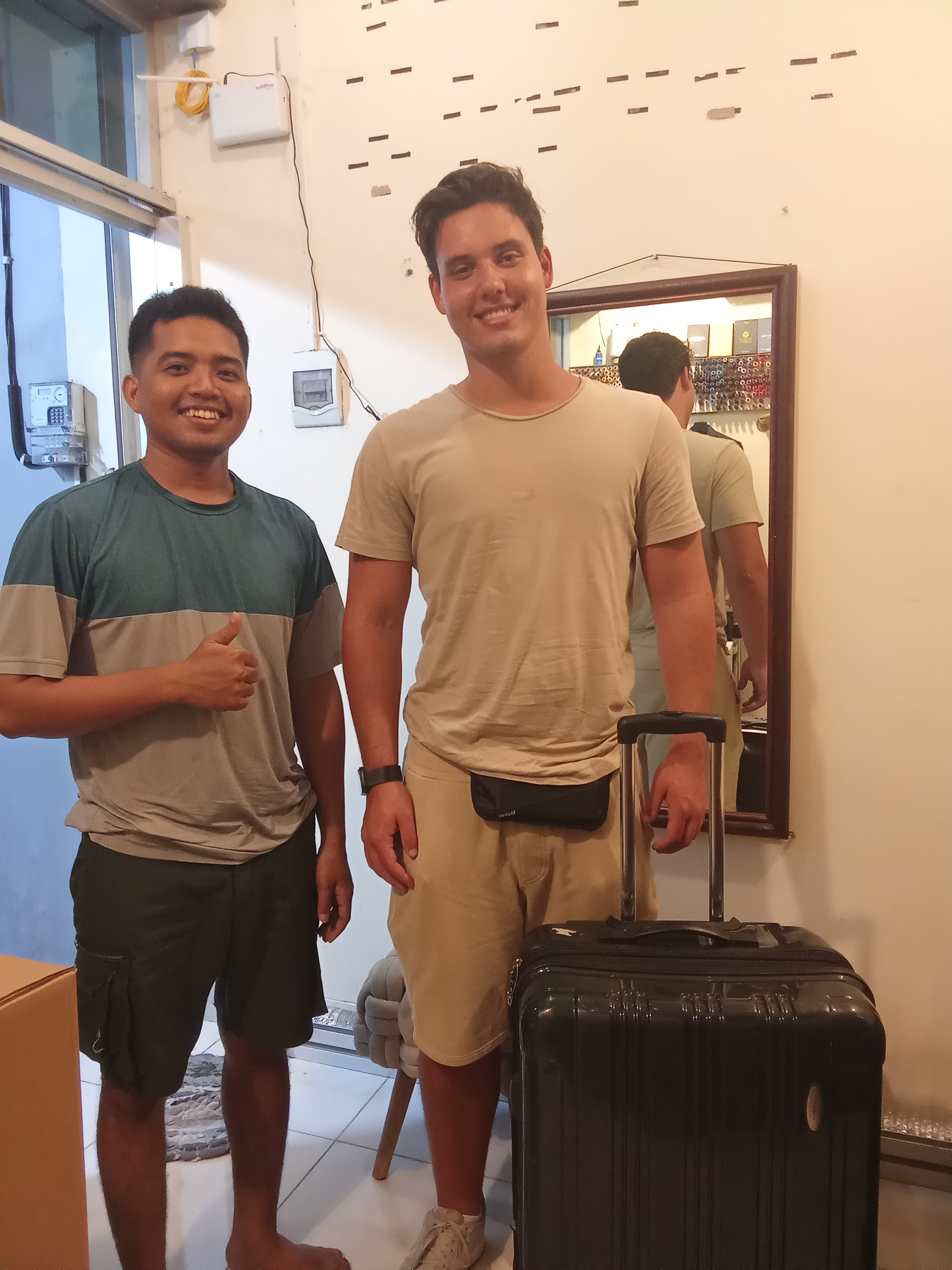 Foto pelanggan yang puas